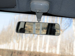 2012款 1.0L 手动 超值型