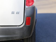 2012款 1.0L 手动 超值型