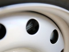 2012款 1.0L 手动 超值型