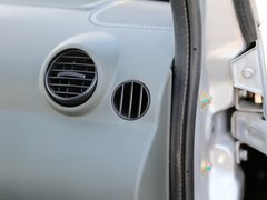2012款 1.0L 手动 超值型