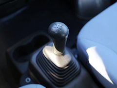 2012款 1.0L 手动 超值型