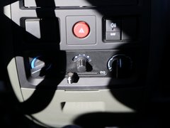 2012款 1.0L 手动 超值型