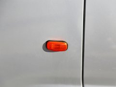 2012款 1.0L 手动 超值型