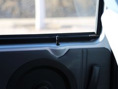 2012款 1.0L 手动 超值型