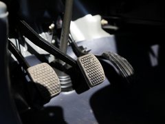 2012款 1.0L 手动 超值型