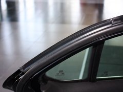 2013款 2.3T 自动 豪华版