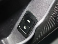 2013款 2.3T 自动 豪华版