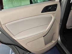 2013款 1.8T DCT 尊贵版 5座