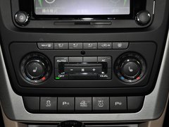 2013款 1.8T DCT 尊贵版 5座