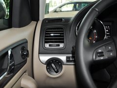 2013款 1.8T DCT 尊贵版 5座