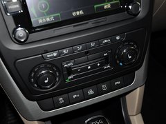 2013款 1.8T DCT 尊贵版 5座