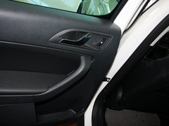 2013款 1.8T DCT 尊贵版 5座