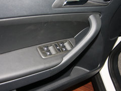 2013款 1.8T DCT 尊贵版 5座