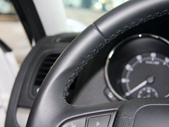 2013款 1.8T DCT 尊贵版 5座