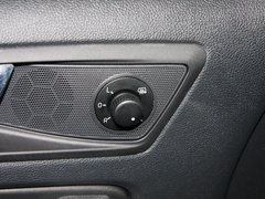 2013款 1.8T DCT 尊贵版 5座