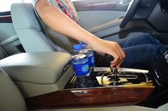 2013款 3.0L 自动 尊贵型