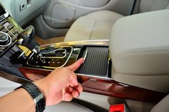 2013款 3.0L 自动 尊贵型