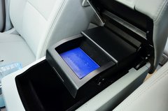 2013款 3.0L 自动 尊贵型