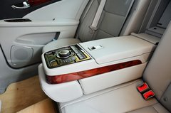 2013款 3.0L 自动 尊贵型