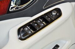 2013款 3.0L 自动 尊贵型