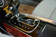 2013款 3.0L 自动 尊贵型