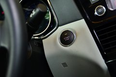 2013款 3.0L 自动 尊贵型