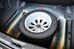 2013款 3.0L 自动 尊贵型