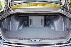 2013款 3.0L 自动 尊贵型