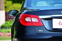 2013款 3.0L 自动 尊贵型
