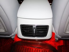 2013款 3.0L 自动 尊贵型