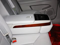 2013款 3.0L 自动 尊贵型