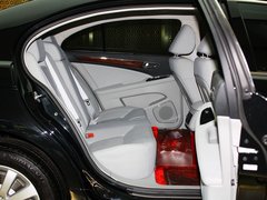 2013款 3.0L 自动 尊贵型