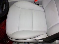 2013款 3.0L 自动 尊贵型