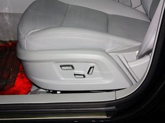 2013款 3.0L 自动 尊贵型