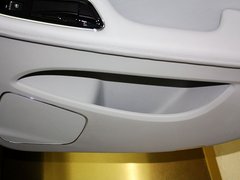2013款 3.0L 自动 尊贵型