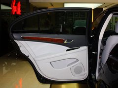 2013款 3.0L 自动 尊贵型