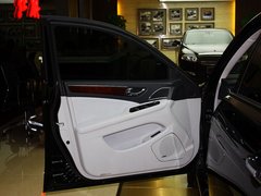 2013款 3.0L 自动 尊贵型