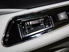 2013款 3.0L 自动 尊贵型