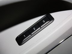 2013款 3.0L 自动 尊贵型