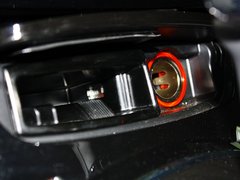 2013款 3.0L 自动 尊贵型
