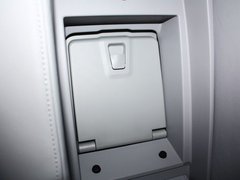 2013款 3.0L 自动 尊贵型