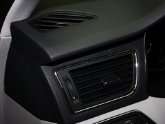 2013款 3.0L 自动 尊贵型