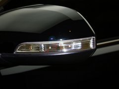 2013款 3.0L 自动 尊贵型