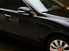 2013款 3.0L 自动 尊贵型