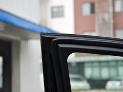 2013款 3.0L 自动 尊贵型
