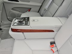 2013款 3.0L 自动 尊贵型