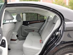 2013款 3.0L 自动 尊贵型