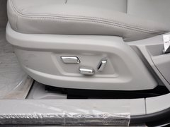 2013款 3.0L 自动 尊贵型