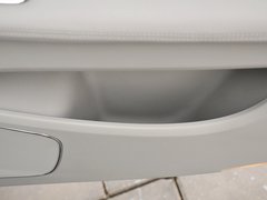 2013款 3.0L 自动 尊贵型