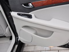 2013款 3.0L 自动 尊贵型